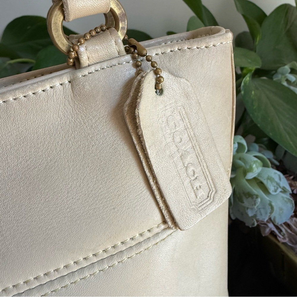 COACH Vintage Tribeca Shoulder Bag in Bone Leather - Picture 6 of 11